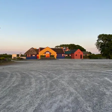 Impeccable 2-bed In Apartment Lisselton
