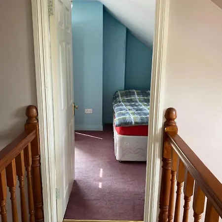 Impeccable 2-bed In Appartamento
