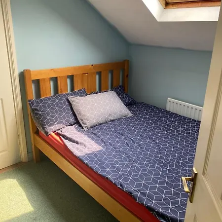Impeccable 2-bed In Lisselton