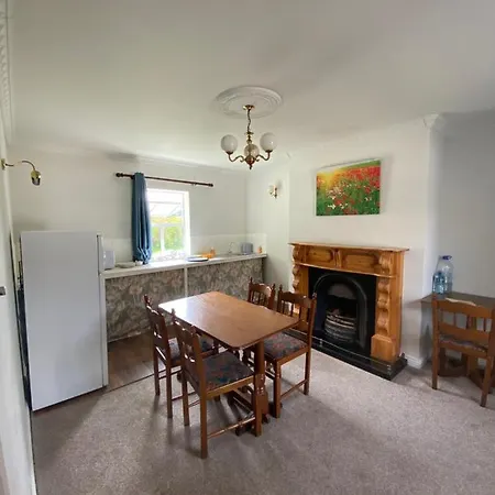 Impeccable 2-bed In Appartamento *